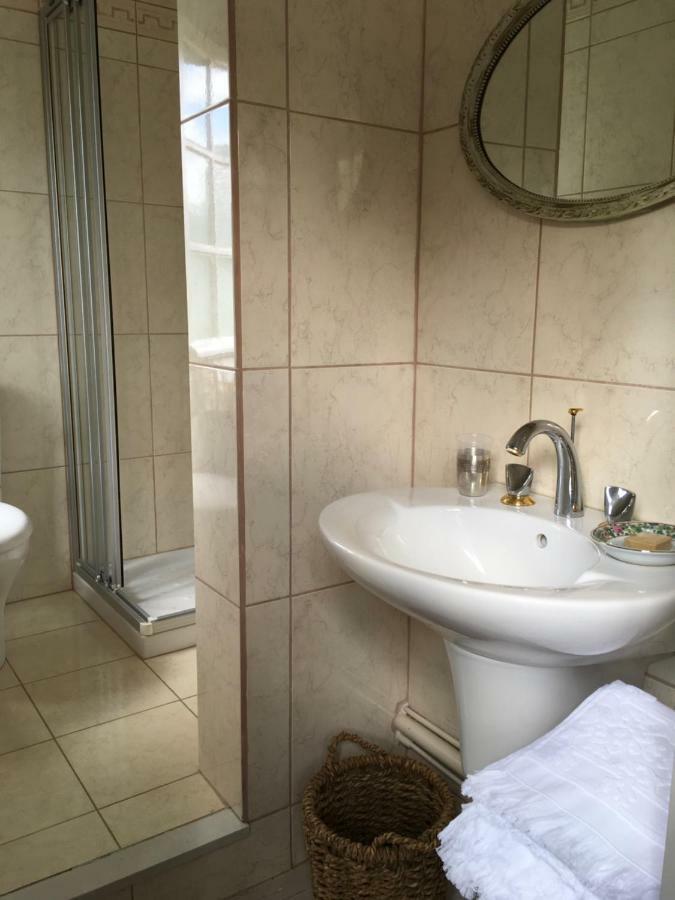 L'Atelier De Tess Bed & Breakfast Le Bec-Hellouin Dış mekan fotoğraf